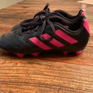 Girls soccer cleats